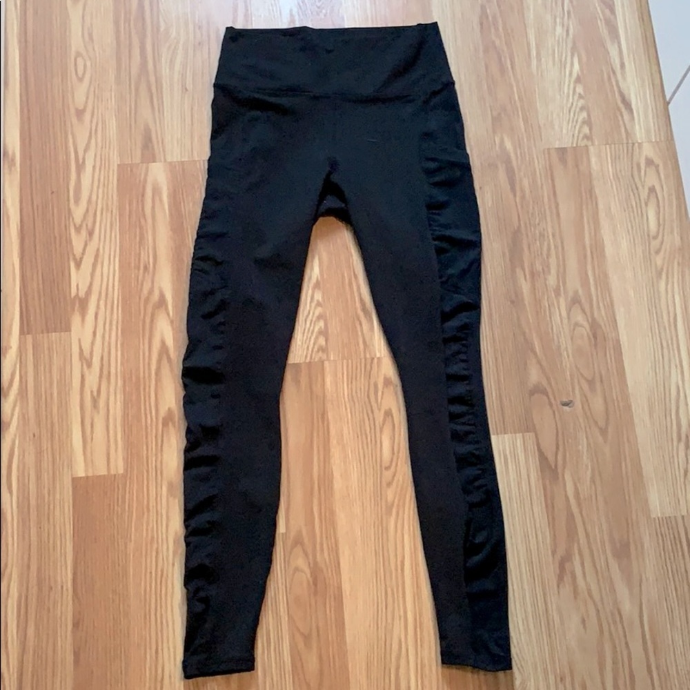 Fabletics Highwaisted Women’s Leggings, Size S